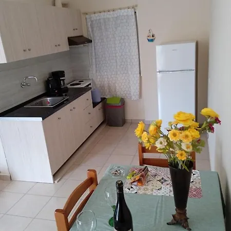 Vakantiehuis Popi' S 50 Metres From The Sea!