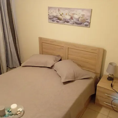 Vakantiehuis Popi' S 50 Metres From The Sea! *